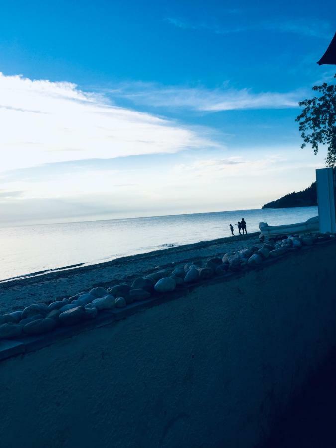 Seafront Maisonette In Fourka Eksteriør billede